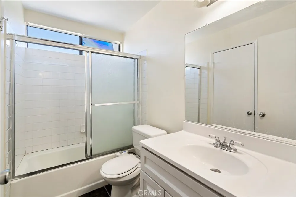 9920 Sepulveda #7 San Fernando, CA 91345