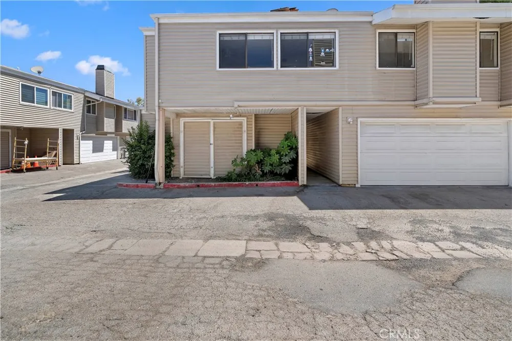9920 Sepulveda #7 San Fernando, CA 91345