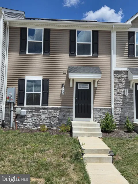 102 SPRING PLACE
