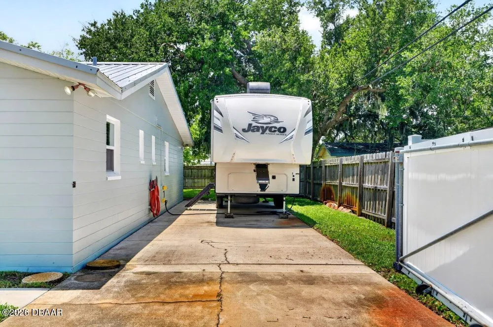 2334 Citrus Avenue South Daytona, FL 32119