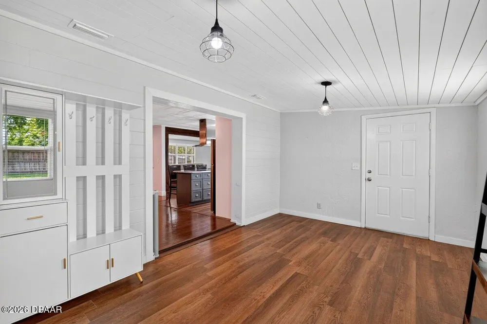 2334 Citrus Avenue South Daytona, FL 32119