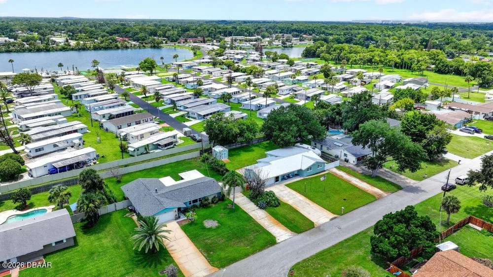 2334 Citrus Avenue South Daytona, FL 32119