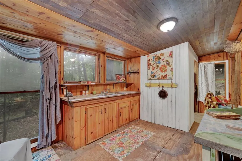 219 Raven Cliff Road Talking Rock, GA 30175