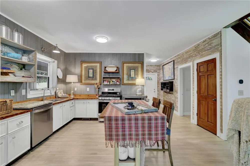 219 Raven Cliff Road Talking Rock, GA 30175
