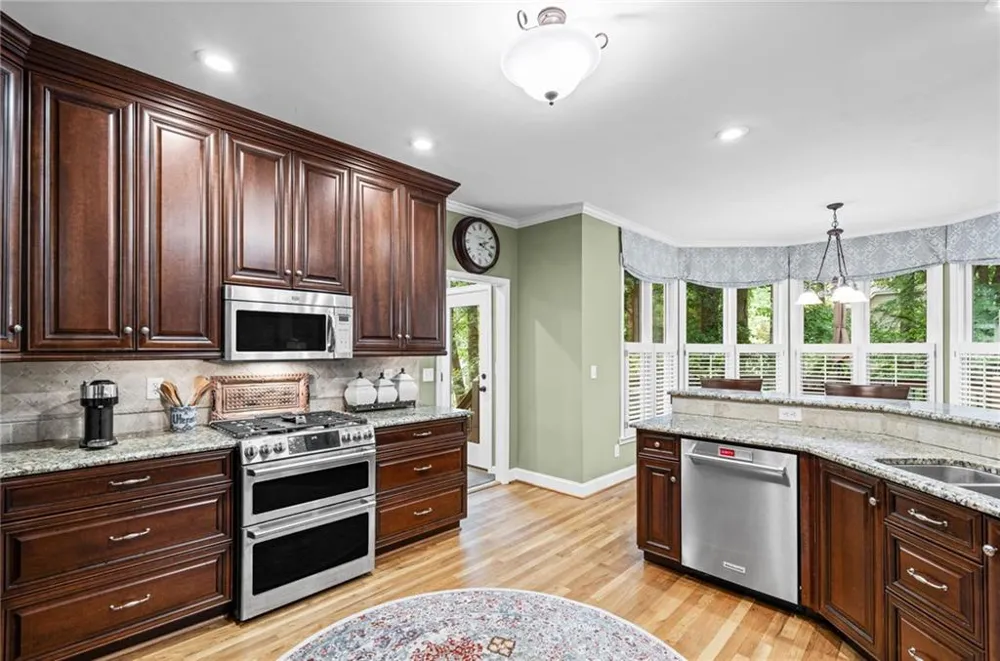 10565 Cauley Creek Drive Johns Creek, GA 30097