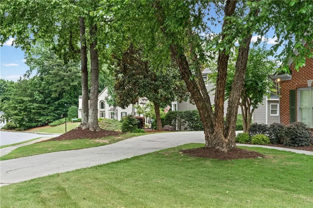 10565 Cauley Creek Drive Johns Creek, GA 30097