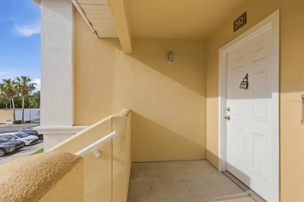 1015 VILLAGIO CIRCLE #202 Sarasota, FL 34237