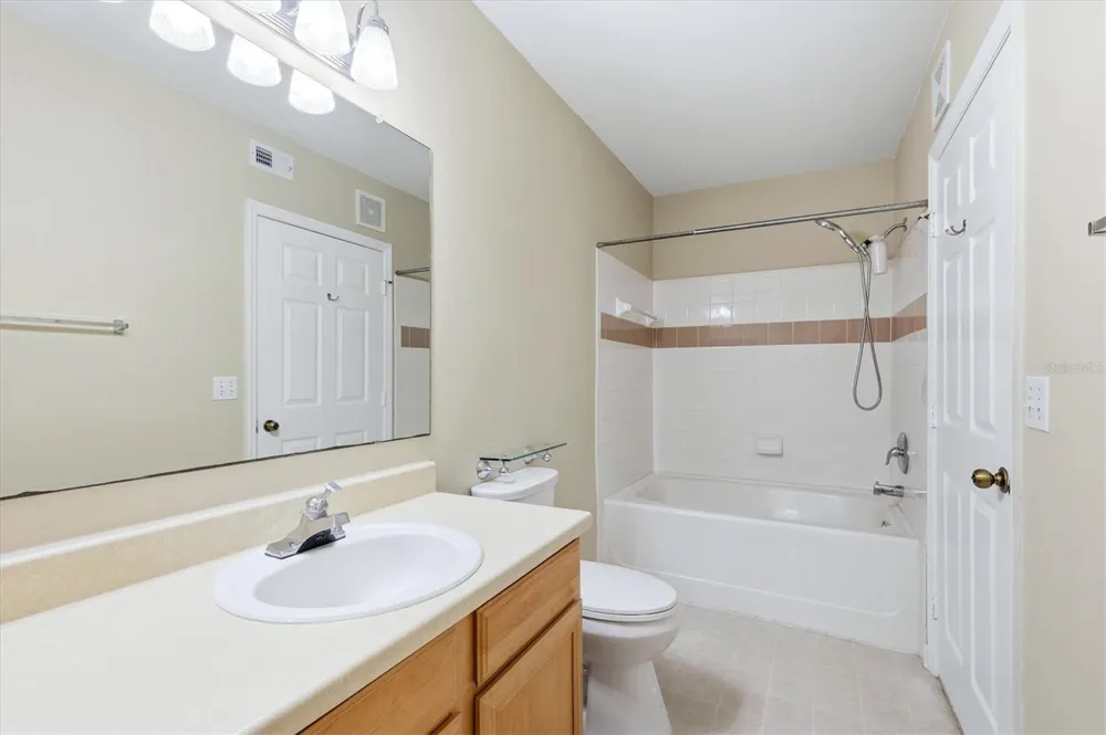 1015 VILLAGIO CIRCLE #202 Sarasota, FL 34237