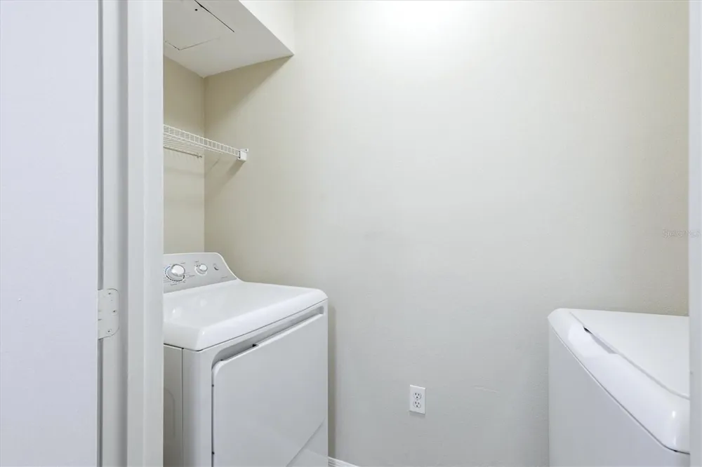 1015 VILLAGIO CIRCLE #202 Sarasota, FL 34237
