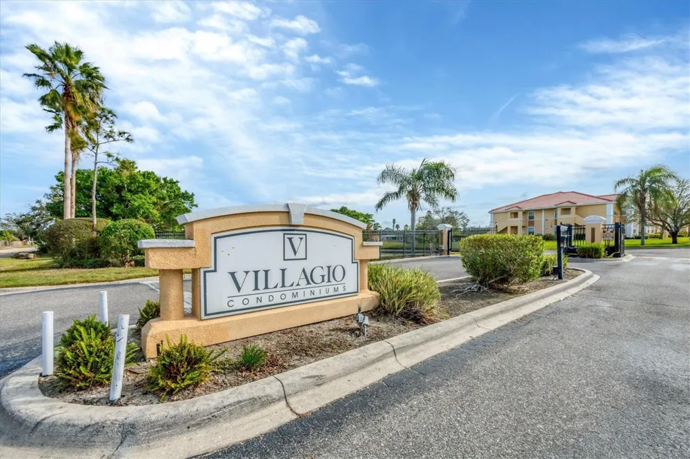 1015 VILLAGIO CIRCLE #202 Sarasota, FL 34237