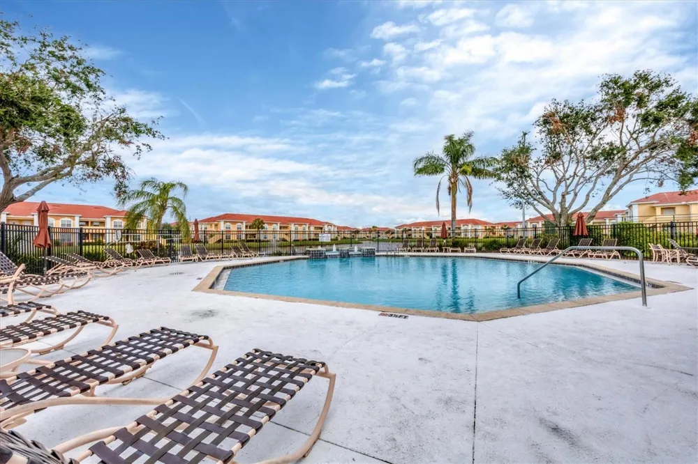 1015 VILLAGIO CIRCLE #202 Sarasota, FL 34237