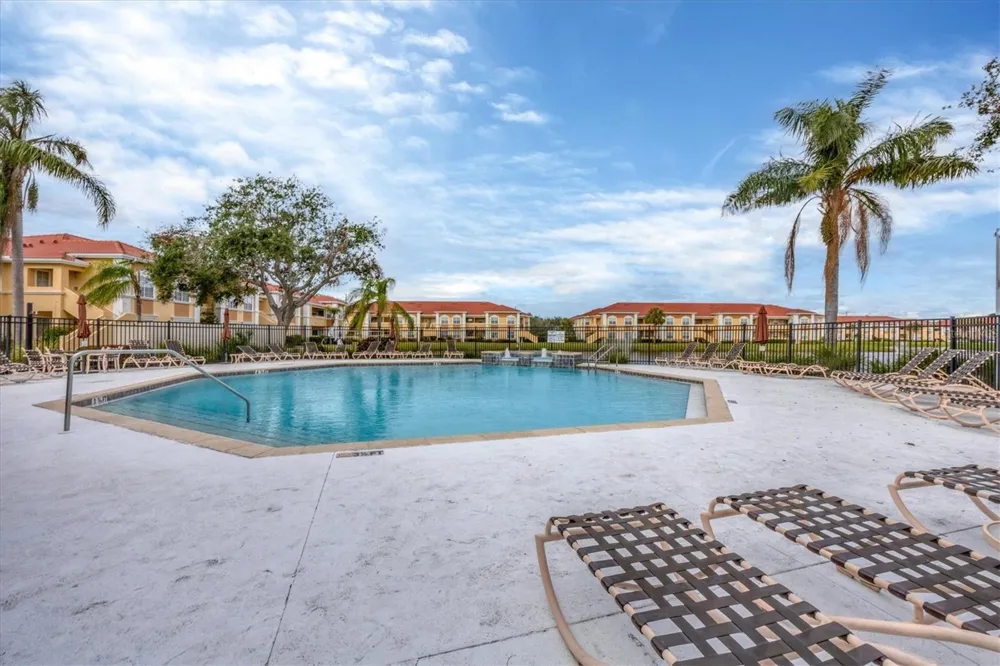 1015 VILLAGIO CIRCLE #202 Sarasota, FL 34237