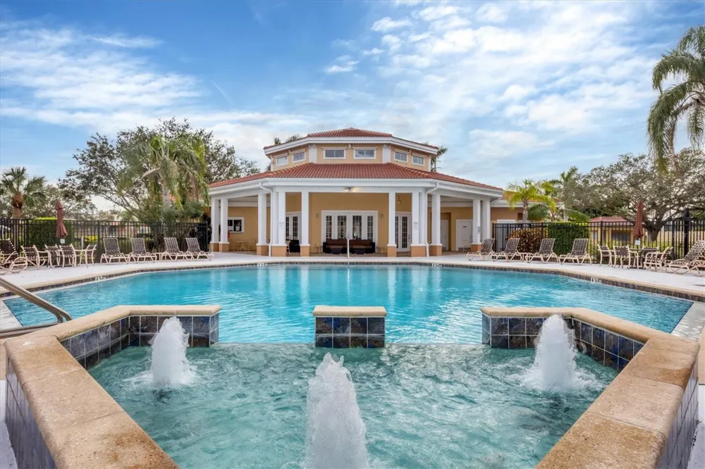 1015 VILLAGIO CIRCLE #202 Sarasota, FL 34237
