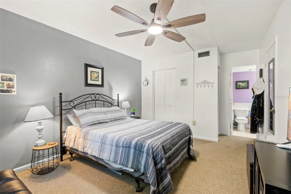 1290 PINE RIDGE CIRCLE E #E1 Tarpon Springs, FL 34688
