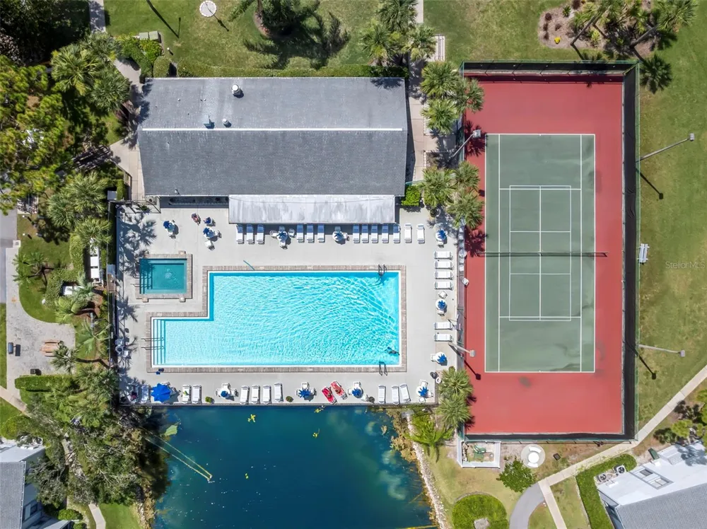 1290 PINE RIDGE CIRCLE E #E1 Tarpon Springs, FL 34688