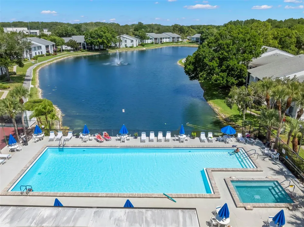 1290 PINE RIDGE CIRCLE E #E1 Tarpon Springs, FL 34688