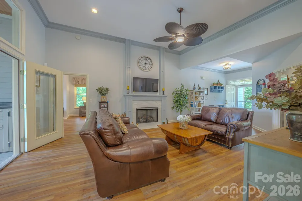 329 Mountain Crest Drive Hendersonville, NC 28739