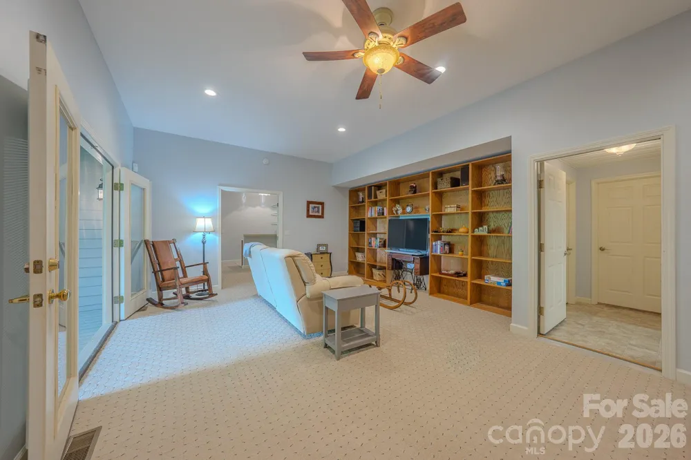 329 Mountain Crest Drive Hendersonville, NC 28739