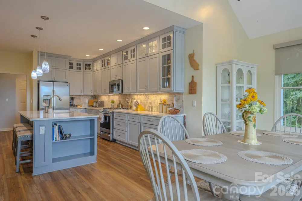 329 Mountain Crest Drive Hendersonville, NC 28739