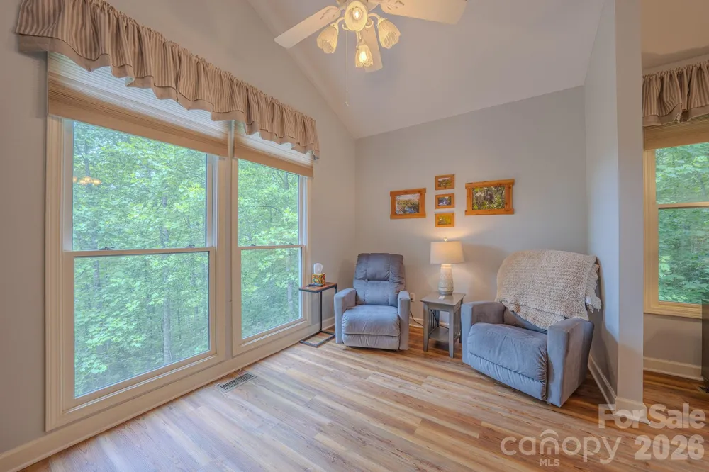 329 Mountain Crest Drive Hendersonville, NC 28739