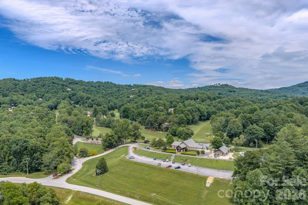 329 Mountain Crest Drive Hendersonville, NC 28739