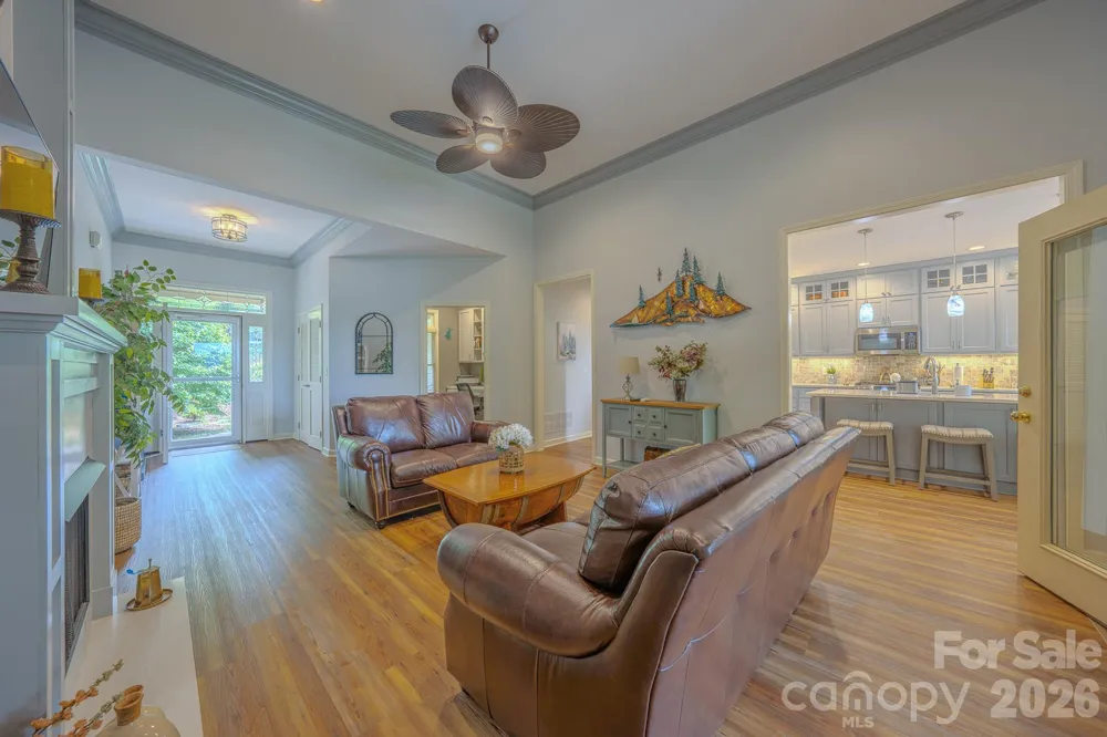 329 Mountain Crest Drive Hendersonville, NC 28739