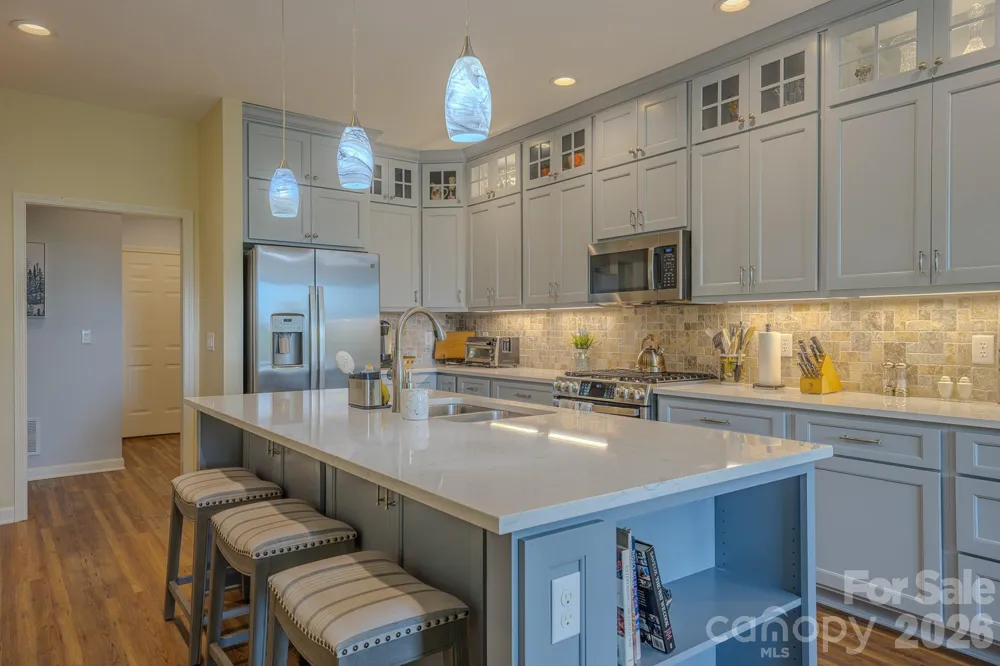 329 Mountain Crest Drive Hendersonville, NC 28739
