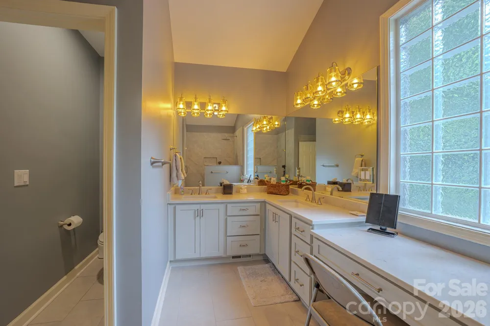 329 Mountain Crest Drive Hendersonville, NC 28739