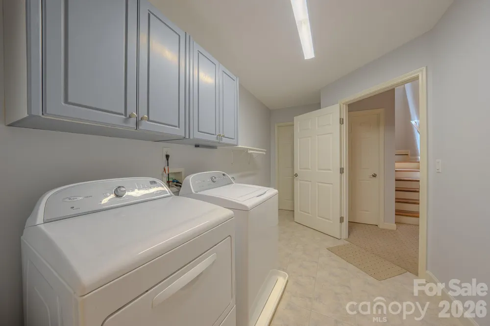 329 Mountain Crest Drive Hendersonville, NC 28739