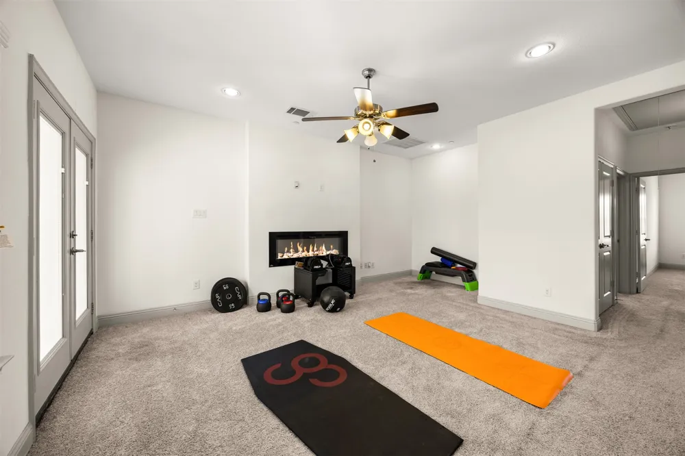 295 Scotia Street Lewisville, TX 75056