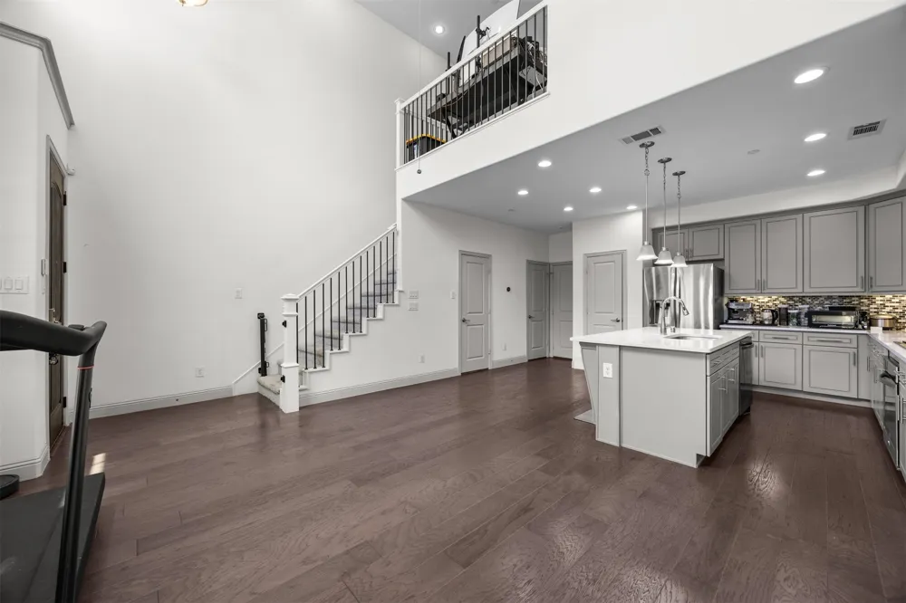 295 Scotia Street Lewisville, TX 75056