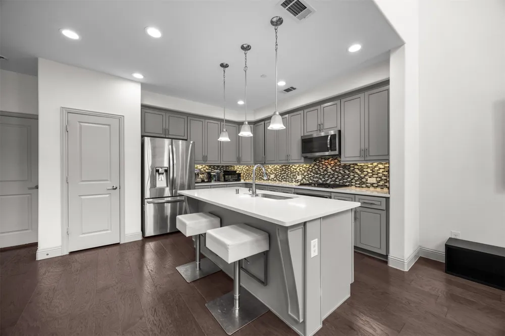 295 Scotia Street Lewisville, TX 75056