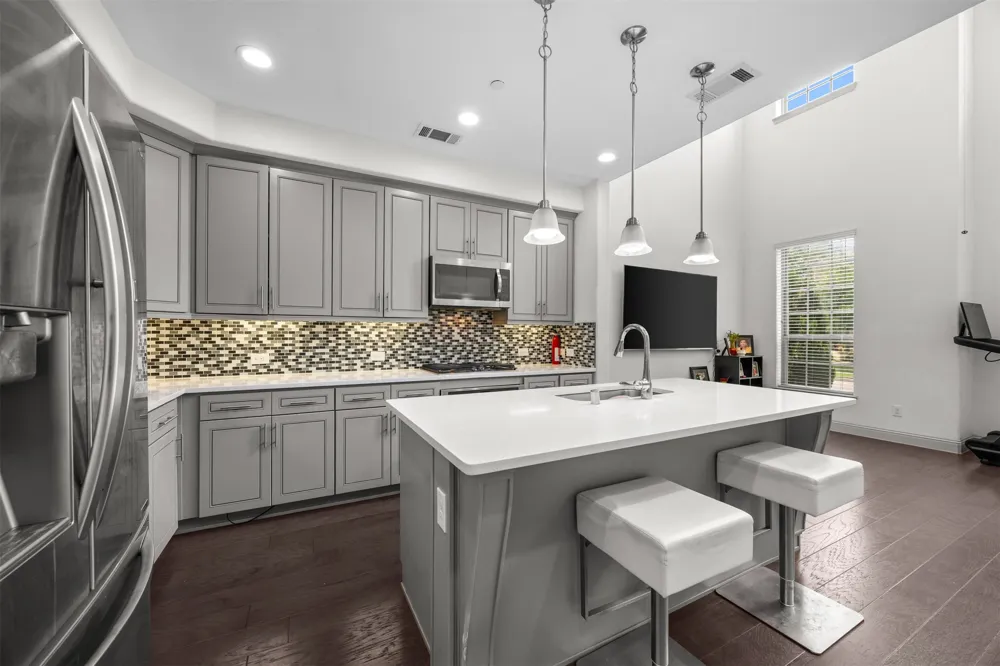 295 Scotia Street Lewisville, TX 75056