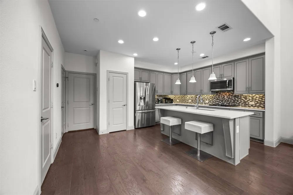 295 Scotia Street Lewisville, TX 75056