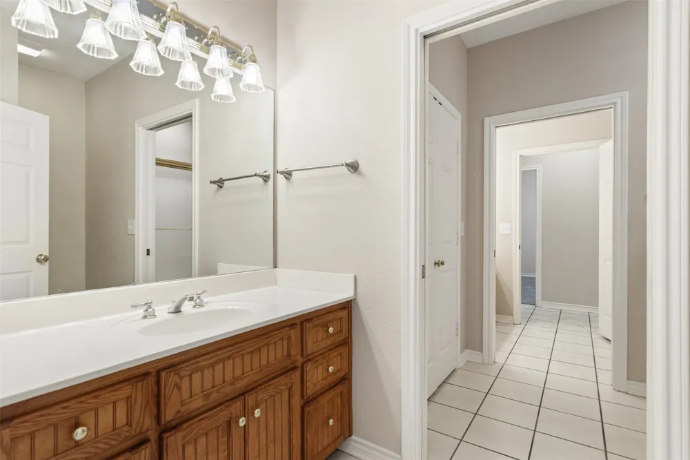 17681 Huckleberry Circle Lindale, TX 75771