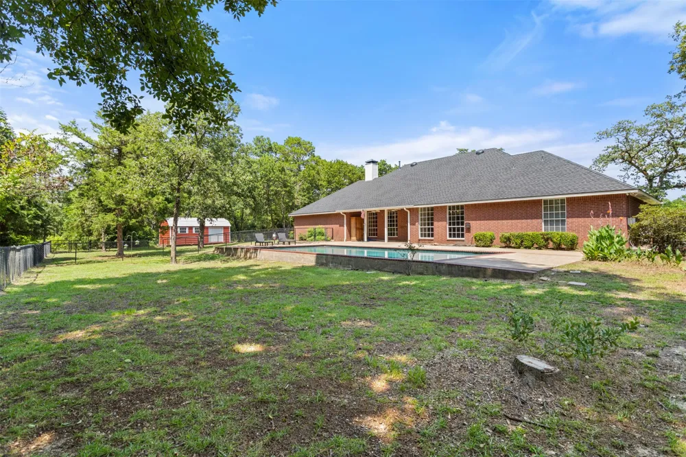 17681 Huckleberry Circle Lindale, TX 75771