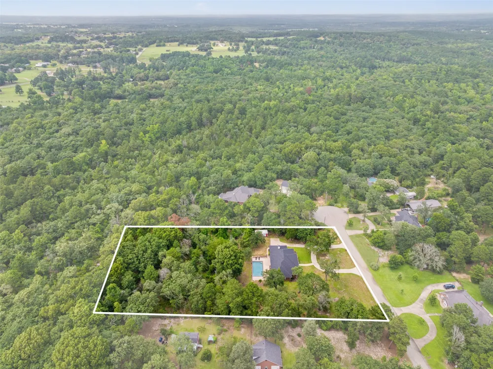 17681 Huckleberry Circle Lindale, TX 75771
