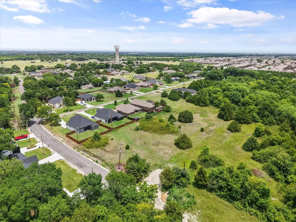 2220 Lakeshore Lane Glenn Heights, TX 75154