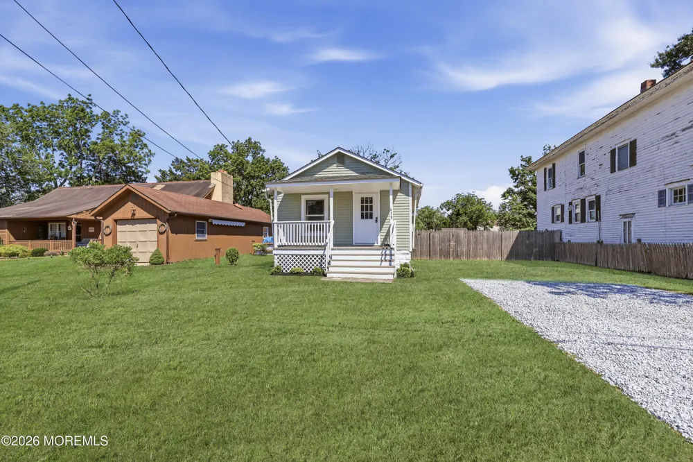 638 8th Street Abescon, NJ 08201