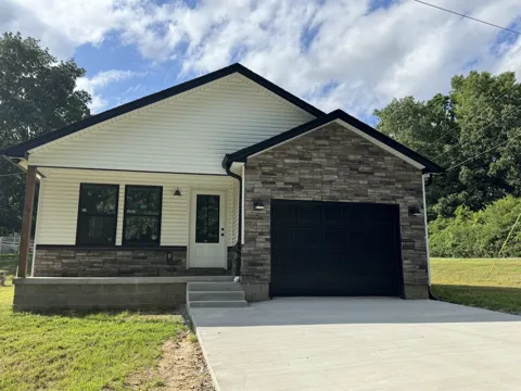 296 Hillview Dr