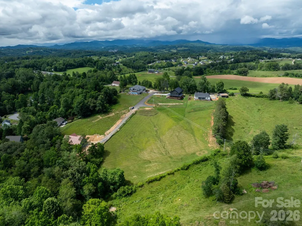 112 Grandview Ridge Drive Alexander, NC 28701