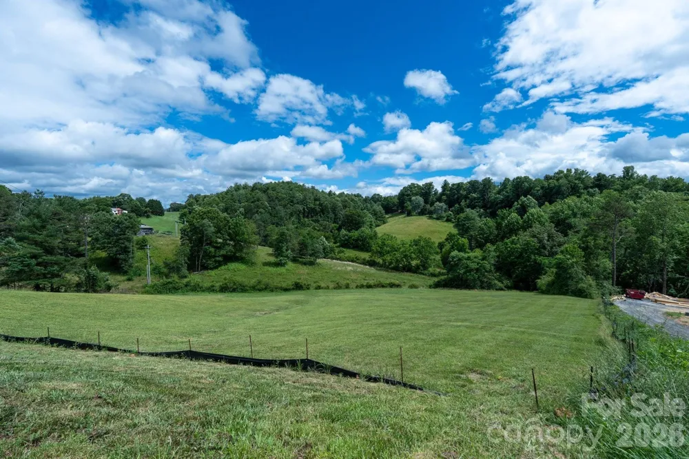112 Grandview Ridge Drive Alexander, NC 28701