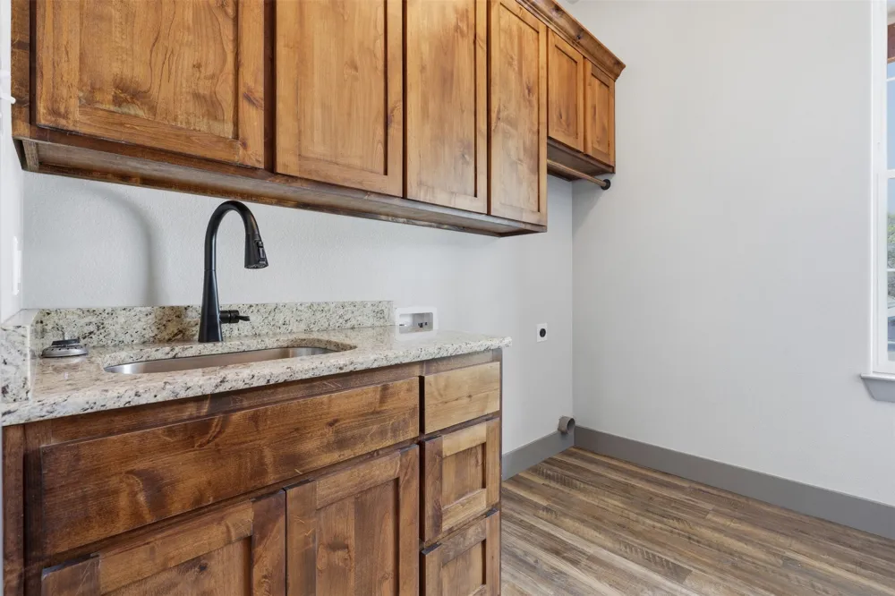 9117 Old Wagon Trail Rio Vista, TX 76093