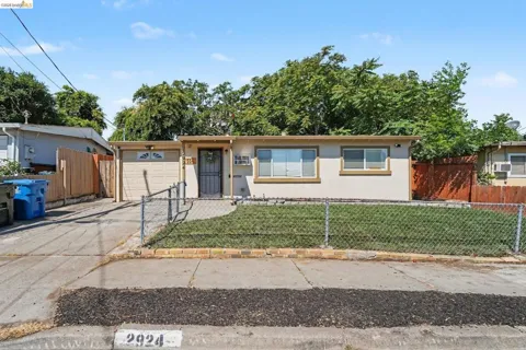 2924 Elizabeth Ln