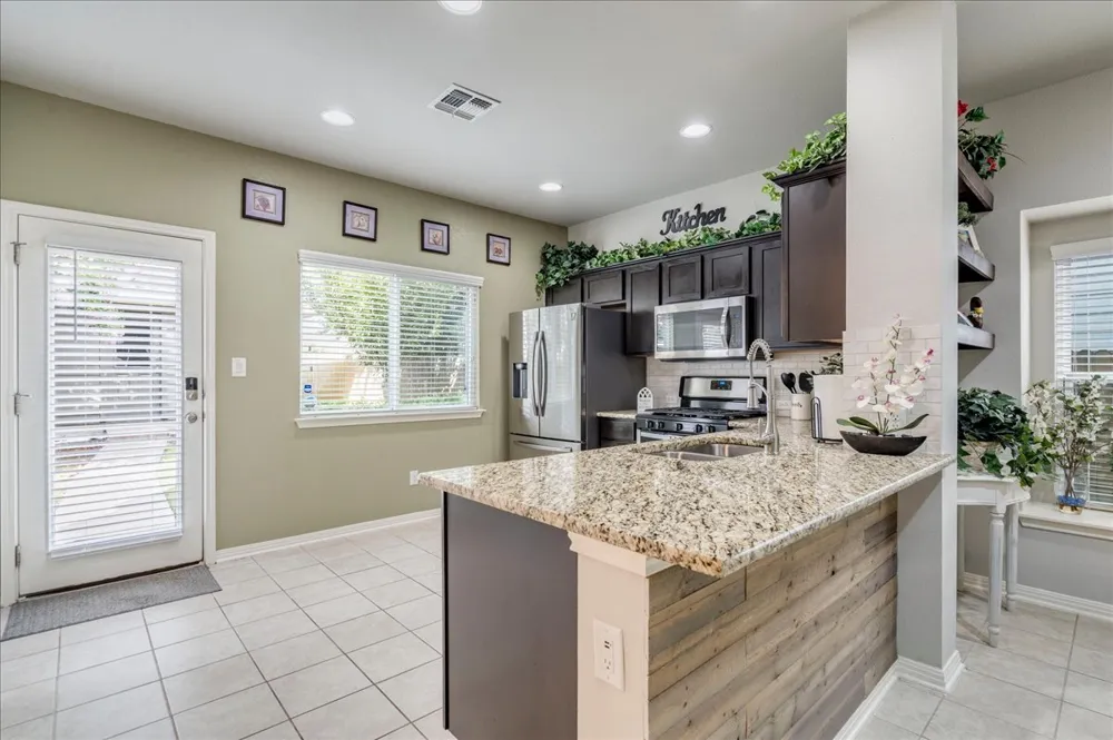 151 Friendship Oak Drive San Marcos, TX 78666