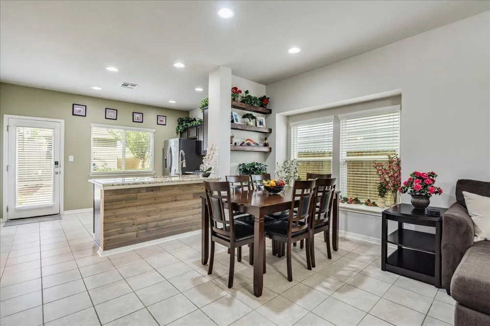 151 Friendship Oak Drive San Marcos, TX 78666