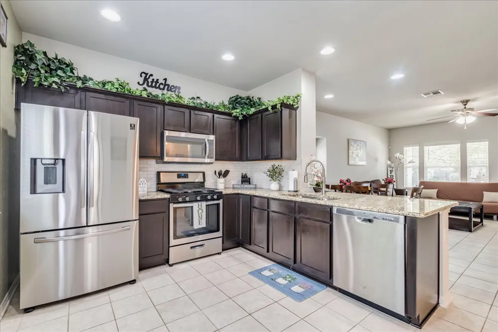 151 Friendship Oak Drive San Marcos, TX 78666