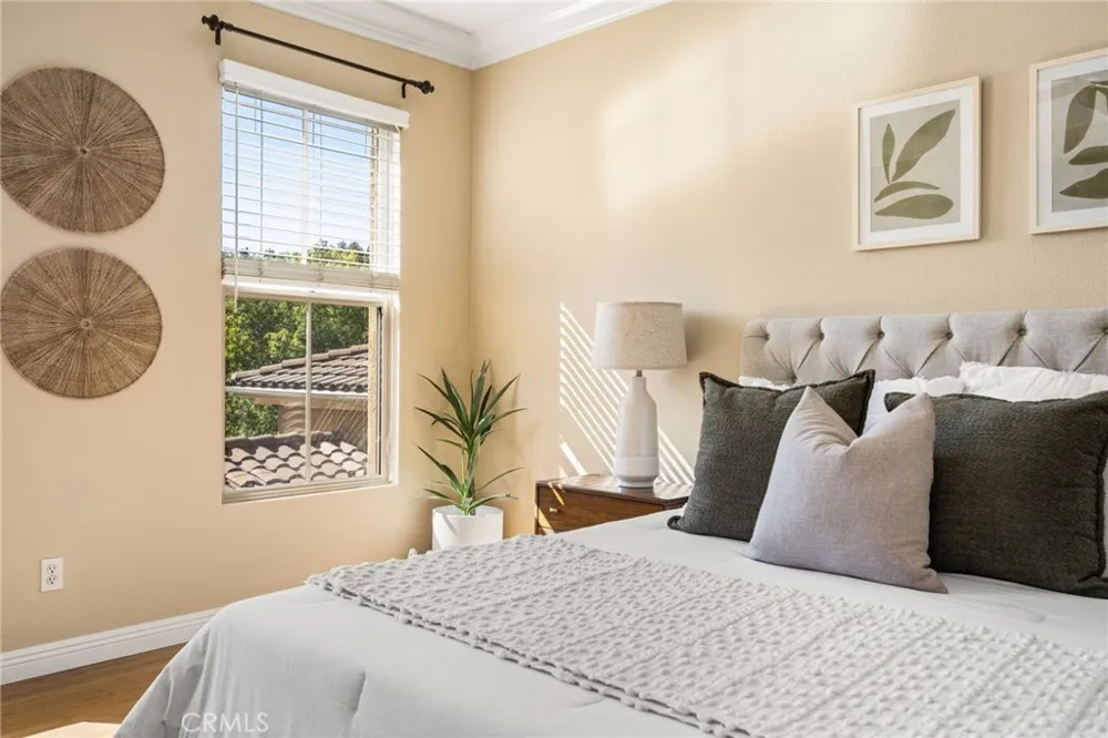 125 Chantilly Irvine, CA 92620