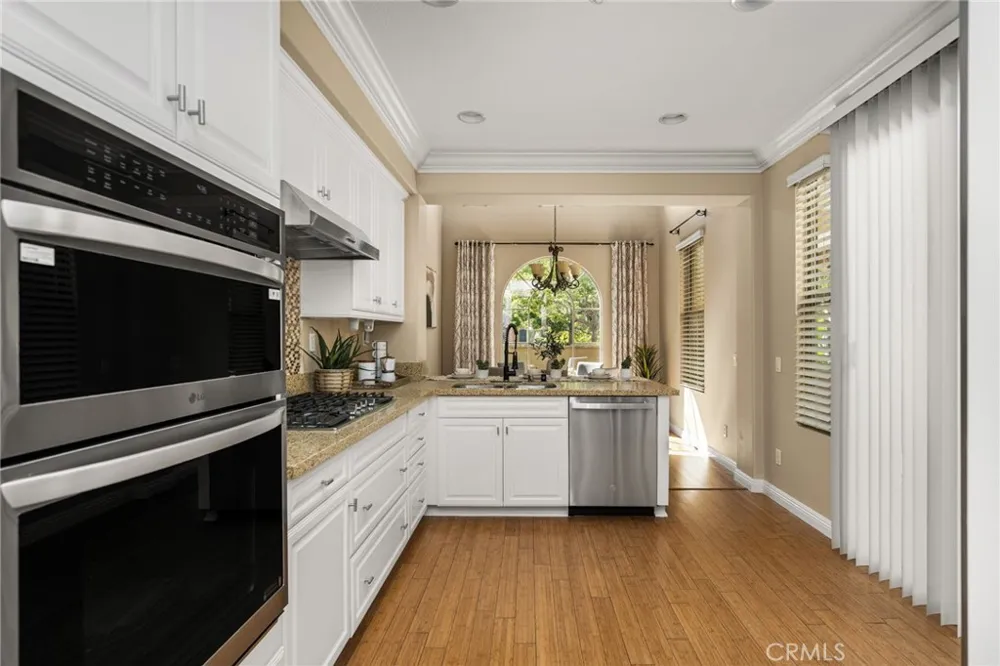 125 Chantilly Irvine, CA 92620