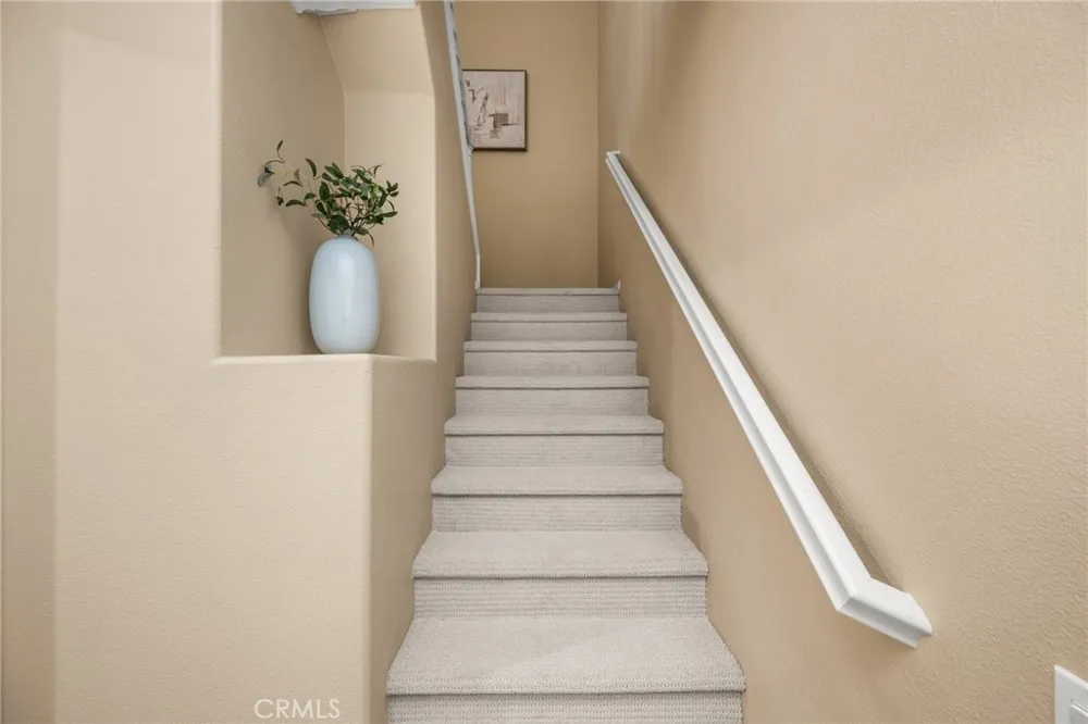 125 Chantilly Irvine, CA 92620